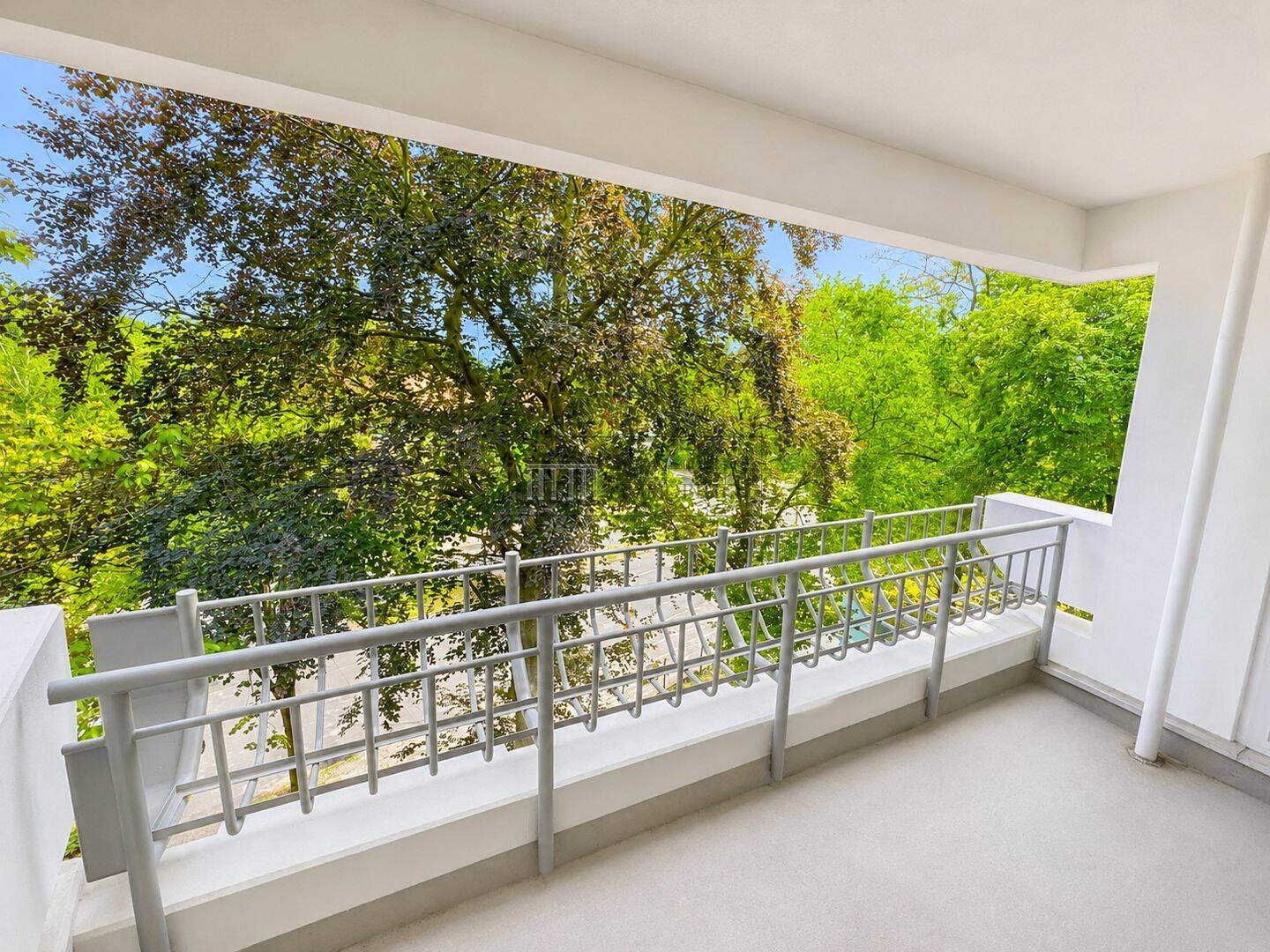 Großzügige 3-Zimmer-Wohnung mit Sonnenbalkon im grünen Drake Park – 12205 Berlin – Vorschaubild 3