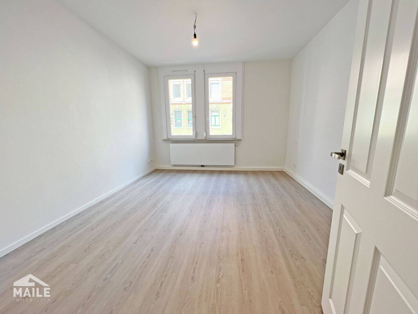 Hochwertig sanierte 3 Zimmer-Altbauwohnung mit Einbauküche in S-Süd! – 70199 Stuttgart – Vorschaubild 3