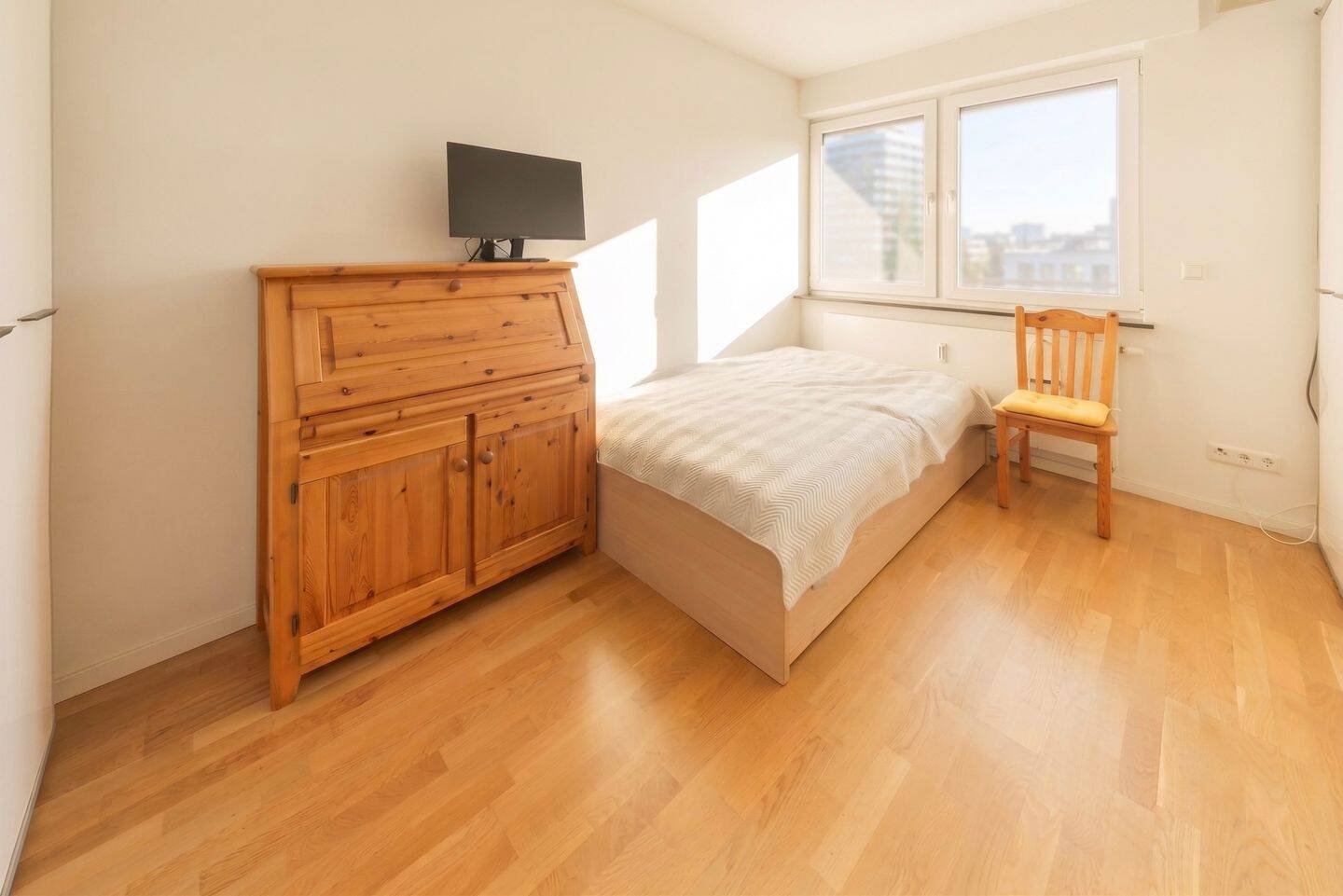 Haus im Haus: Attraktive 3-Zimmer Terrassenwohnung mit Garage, Stellplatz und großer Terrasse – 70195 Stuttgart – Vorschaubild 9