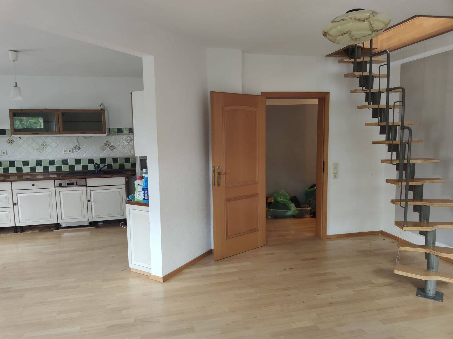 Charme unterm Dach: Panoramablick und Elbnähe mit Top-Anbindung – 1259 Dresden – Vorschaubild 4