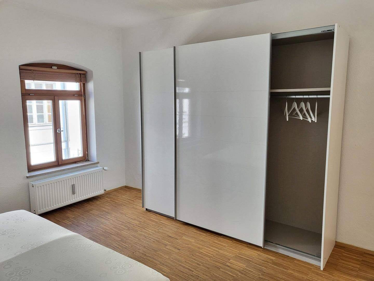 Vollmöbliert und ausgestattet! Schicke Dachgeschoss-Altsadtwohnung 85049 Ingolstadt – 85049 Ingolstadt – Vorschaubild 4