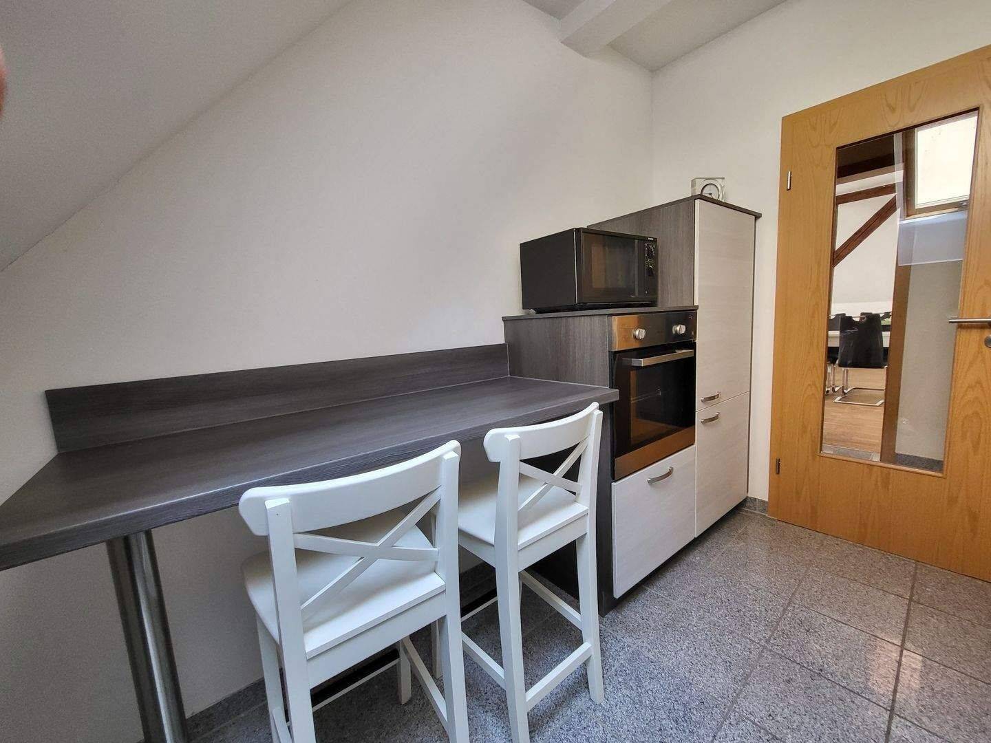Vollmöbliert und ausgestattet! Schicke Dachgeschoss-Altsadtwohnung 85049 Ingolstadt – 85049 Ingolstadt – Vorschaubild 7