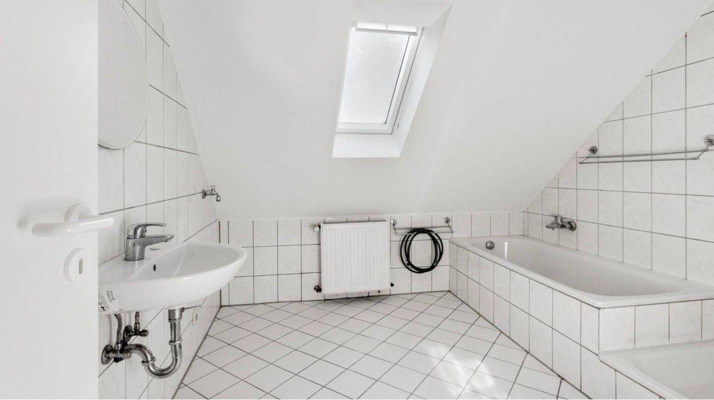 Zentrale Lage, neue Küche, helle Wohnung, 3 Zimmer – 44809 Bochum – Vorschaubild 9