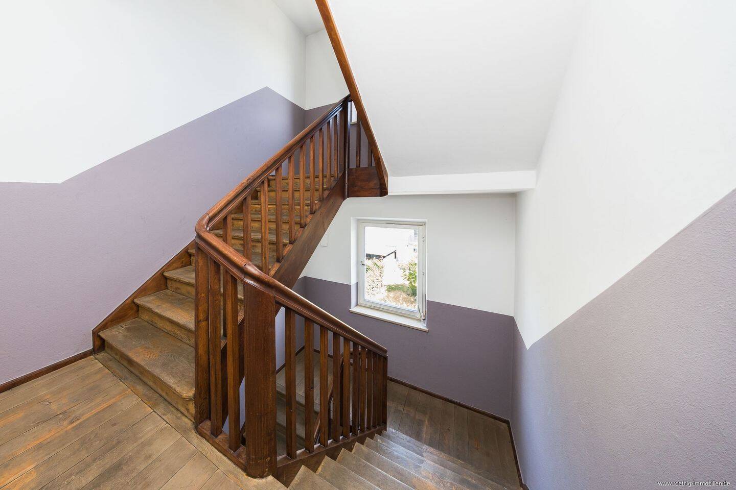 Großzügige 3-Zimmer-Altbauwohnung mit Wohnküche, viel Licht & sonnigem Süd-Ost-/Westbalkon – ideal für WGs. – 80993 München – Vorschaubild 4