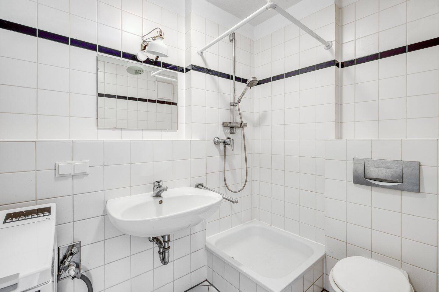 Bezugsfreie 1-Zimmer-Wohnung mit Parkplatz Nahe Klein-Venedig – 13597 Berlin – Vorschaubild 4