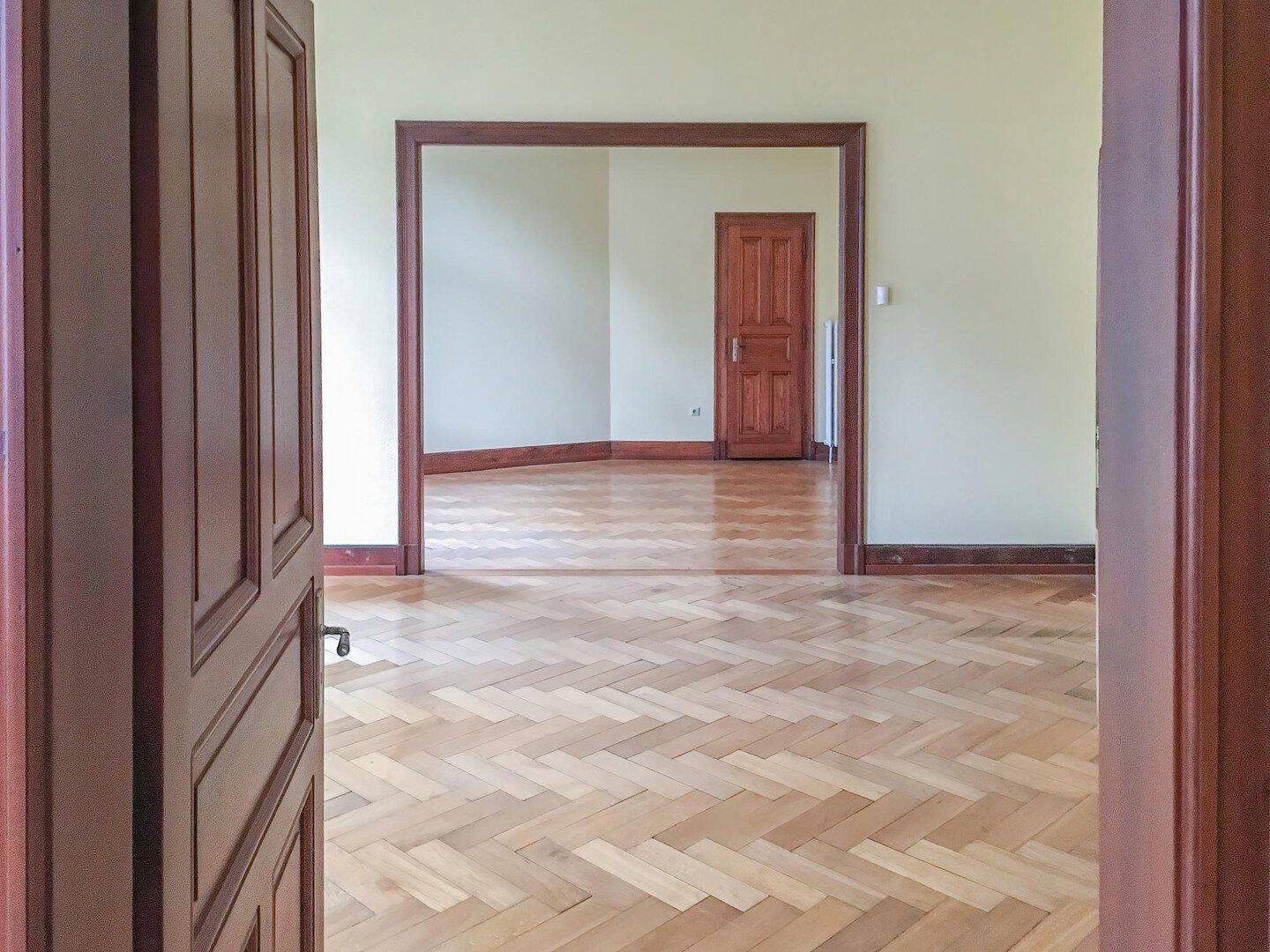 Exklusive, traumschöne 5-Zimmer-Altbau-Wohnung mit 2 Balkonen und Einbauküche in Düsseldorf – 40227 Düsseldorf – Vorschaubild 3