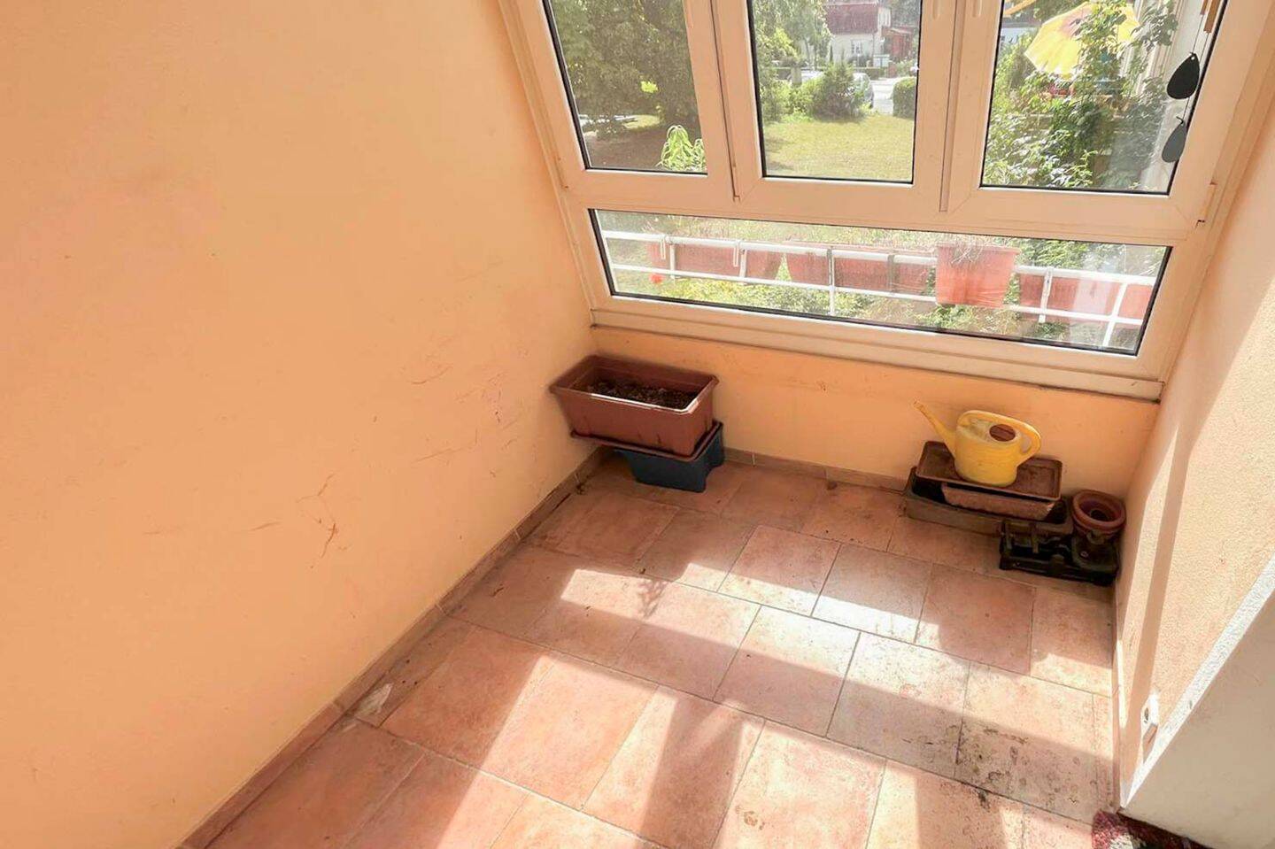 Bezugsfrei: Wohnung mit Loggia und Gemeinschaftsparkplatz in Berlin-Zehlendorf – 14167 Berlin – Vorschaubild 5