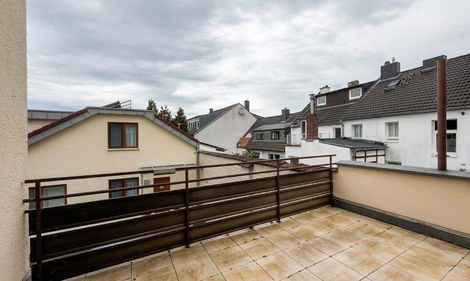 (ANFRAGEN NUR ÜBER KONTAKTFORMULAR, BITTE!) Großzügige Wohnung mit Balkon – 53129 Bonn – Vorschaubild 3