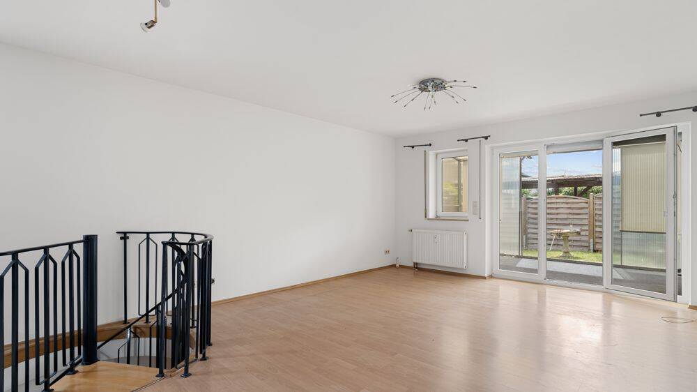Souterrain-Maisonette-Wohnung mit großem Garten, schöner Terrasse und Carport in zentraler Lage – 85053 Ingolstadt – Vorschaubild 3