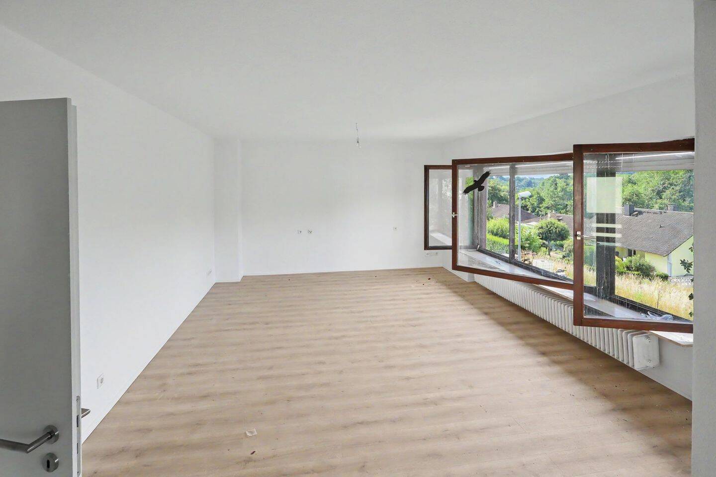 Wiesbaden-OT: Großzügiges Einfamilienhaus mit Einliegerwohnung in herrlicher Blicklage – 65207 Wiesbaden – Vorschaubild 4