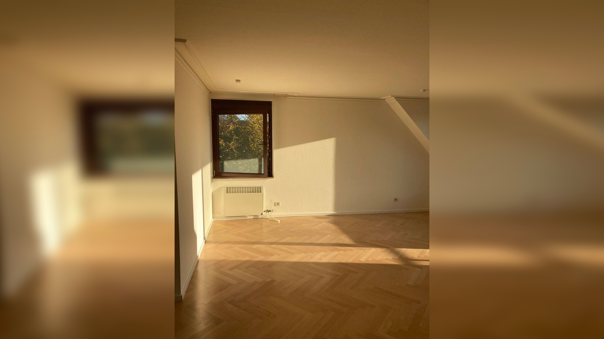 Helle 4 Zi. Dachgeschosswohnung mit Balkon – 45359 Essen – Vorschaubild 3