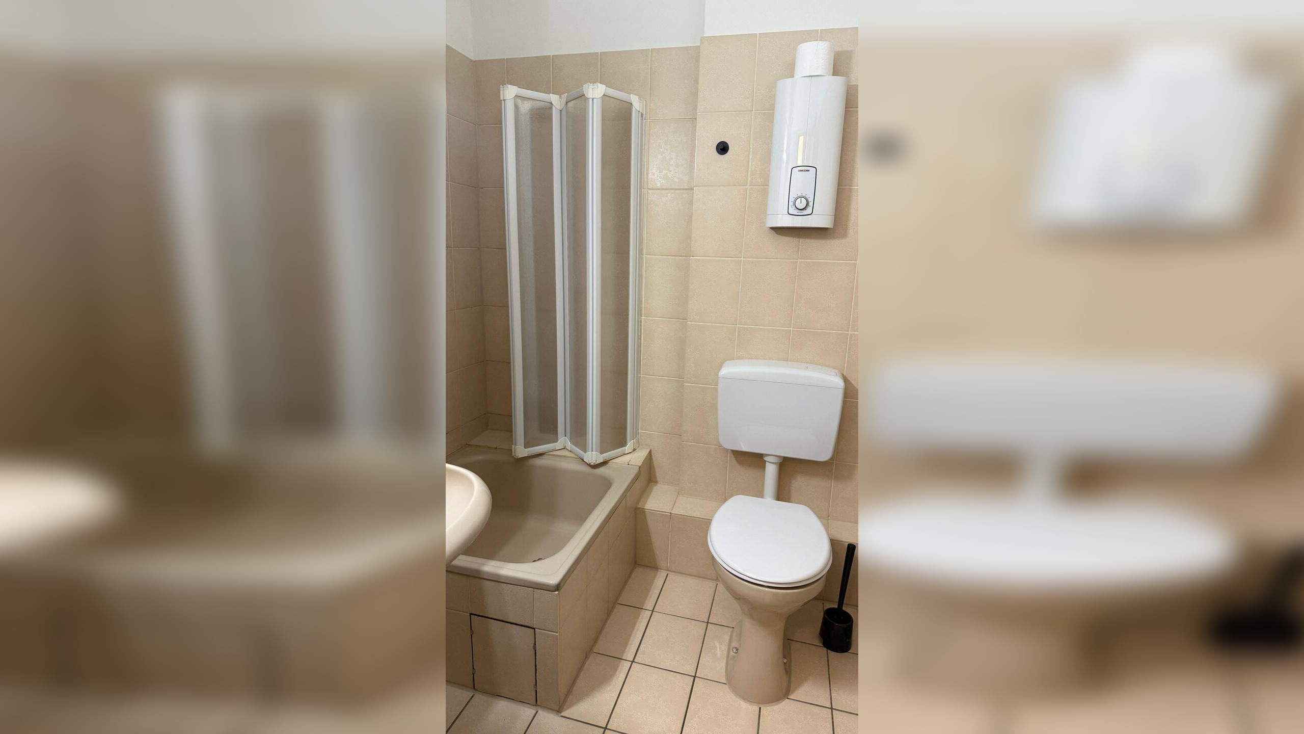 Helle 4 Zi. Dachgeschosswohnung mit Balkon – 45359 Essen – Vorschaubild 4