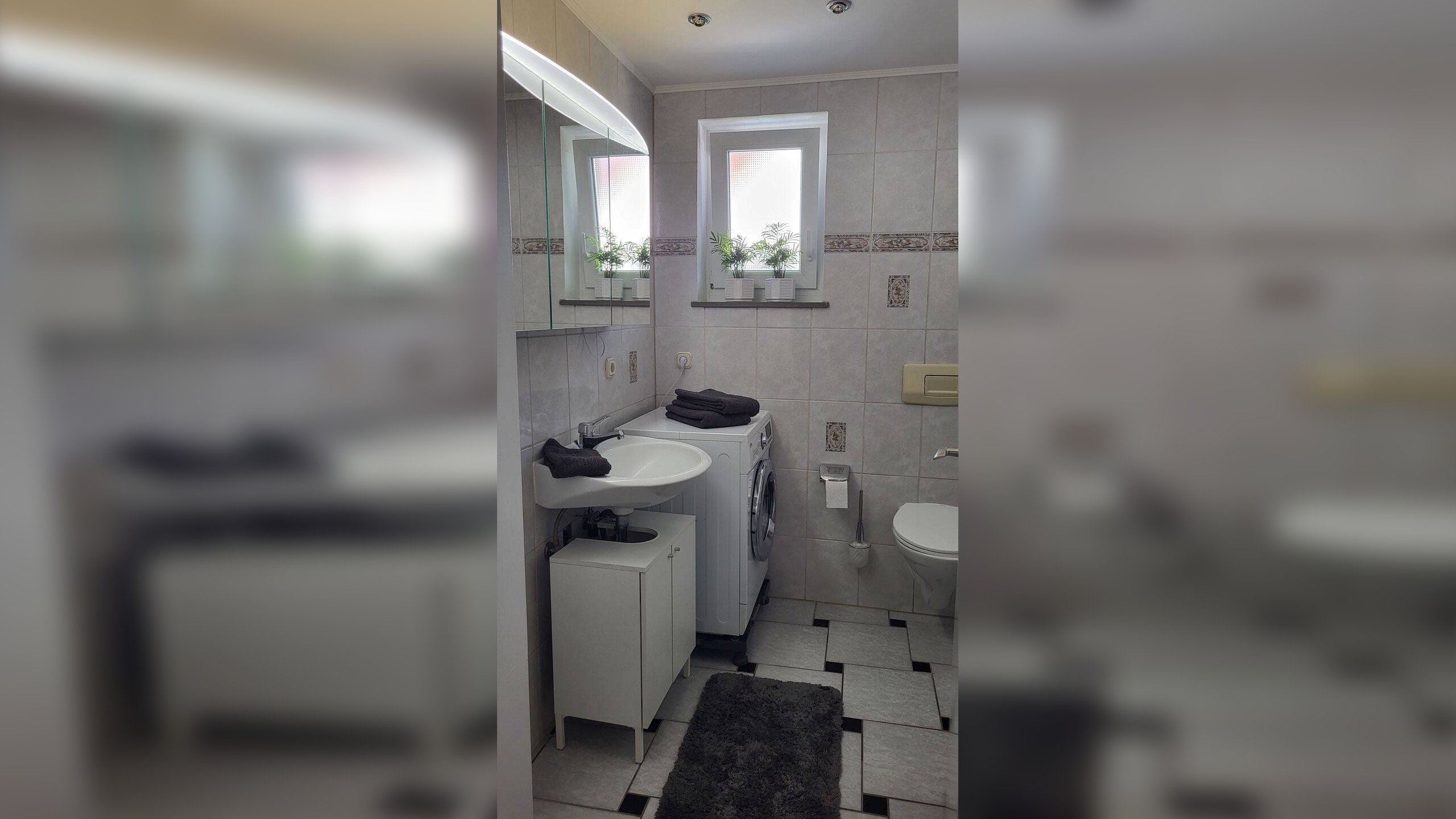Voll möblierte + voll ausgestattete 2-Zimmer-Wohnung mit Balkon – 81547 München – Vorschaubild 4
