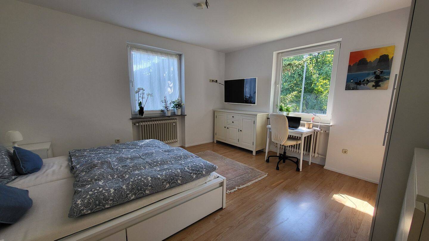 Voll möblierte + voll ausgestattete 2-Zimmer-Wohnung mit Balkon – 81547 München – Vorschaubild 6