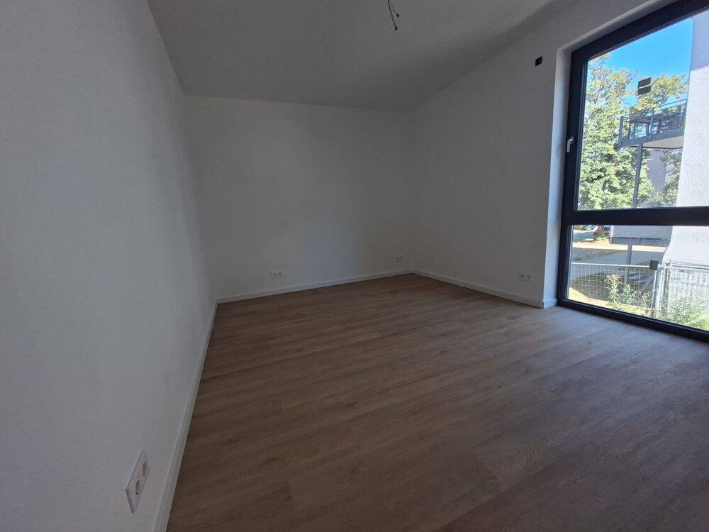 Erstbezug – 2 RWG mit Balkon und Lift – moderne hochwertige Eigentumswohnung zu vermieten! – 1139 Dresden – Vorschaubild 3