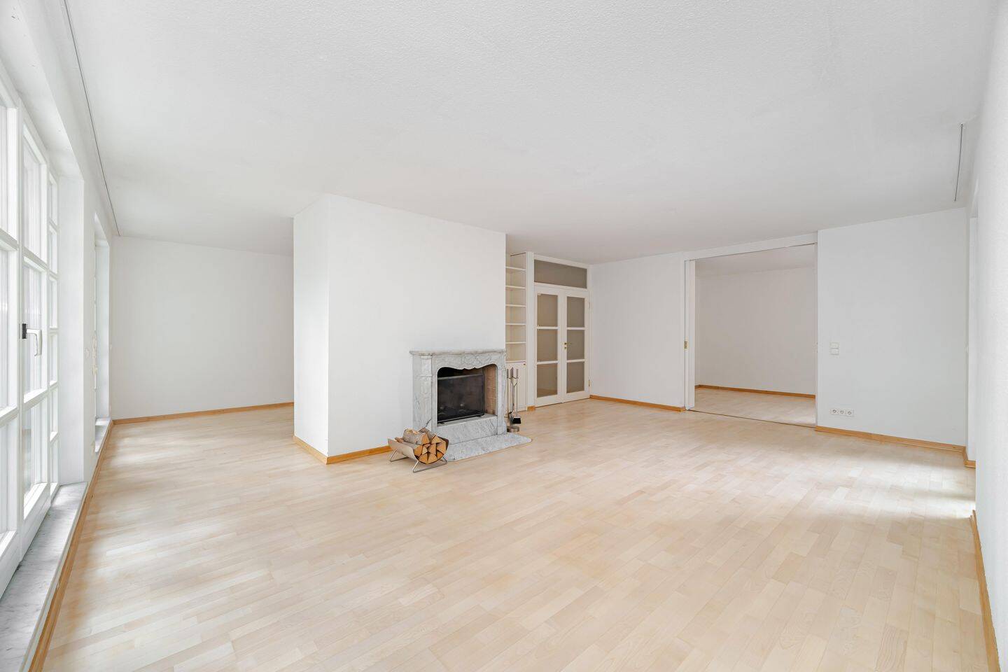 Exklusiv wohnen im Herzogpark: Gepflegte 5-Zimmer-Familienwohnung mit idealem Grundriss! – 81925 München – Vorschaubild 3