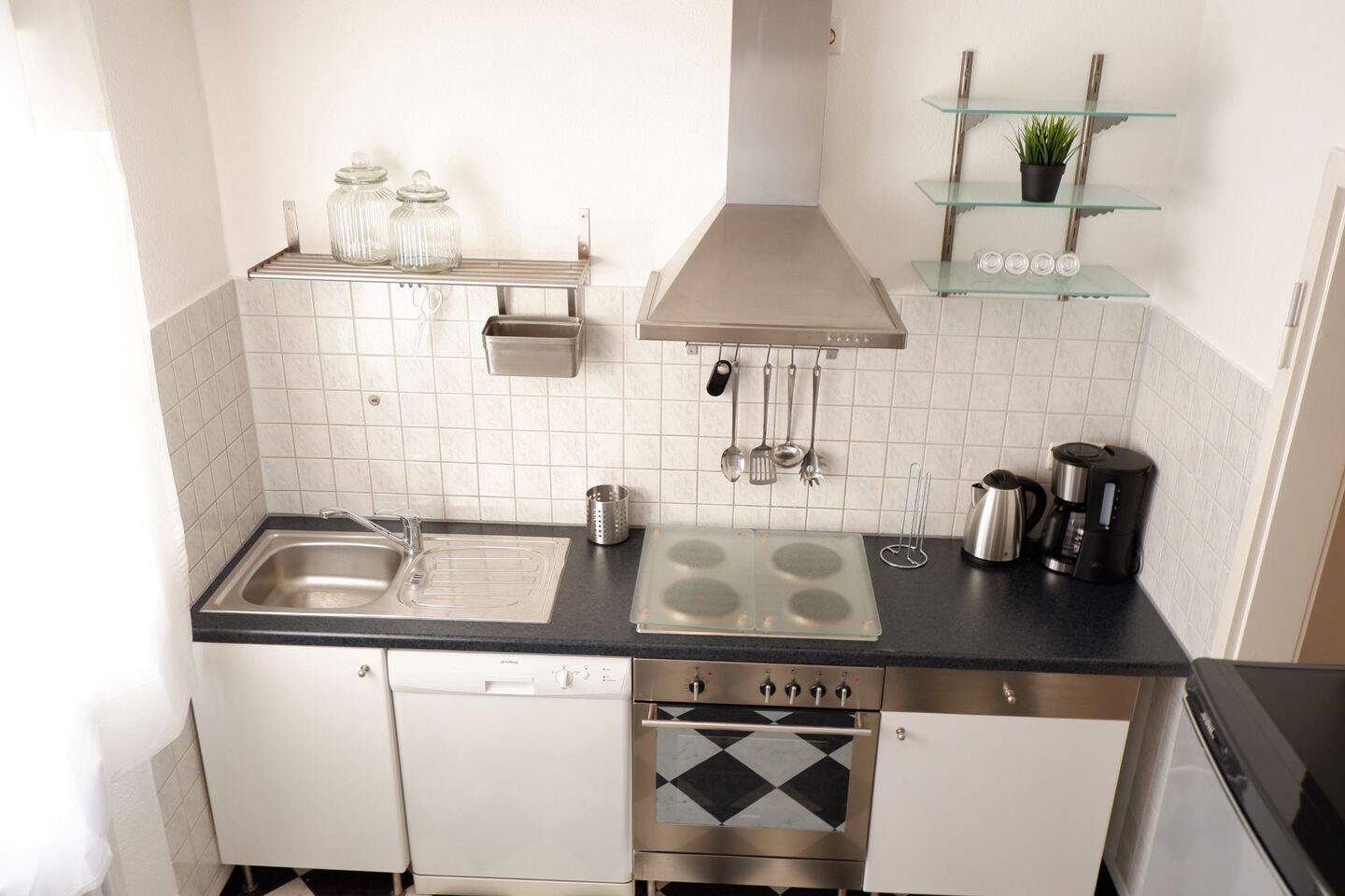 Möblierte 2-Zimmerwohnung Stuttgart – Wohnen auf Zeit – 70439 Stuttgart – Vorschaubild 4