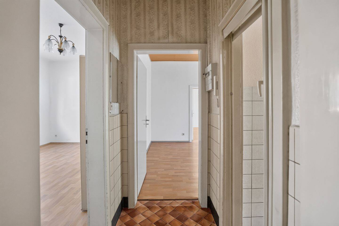Ihr Haus im Grünen: Großes Reiheneckhaus mit schönem Garten in ruhiger & familienfreundlicher Lage.. – 86156 Augsburg – Vorschaubild 6