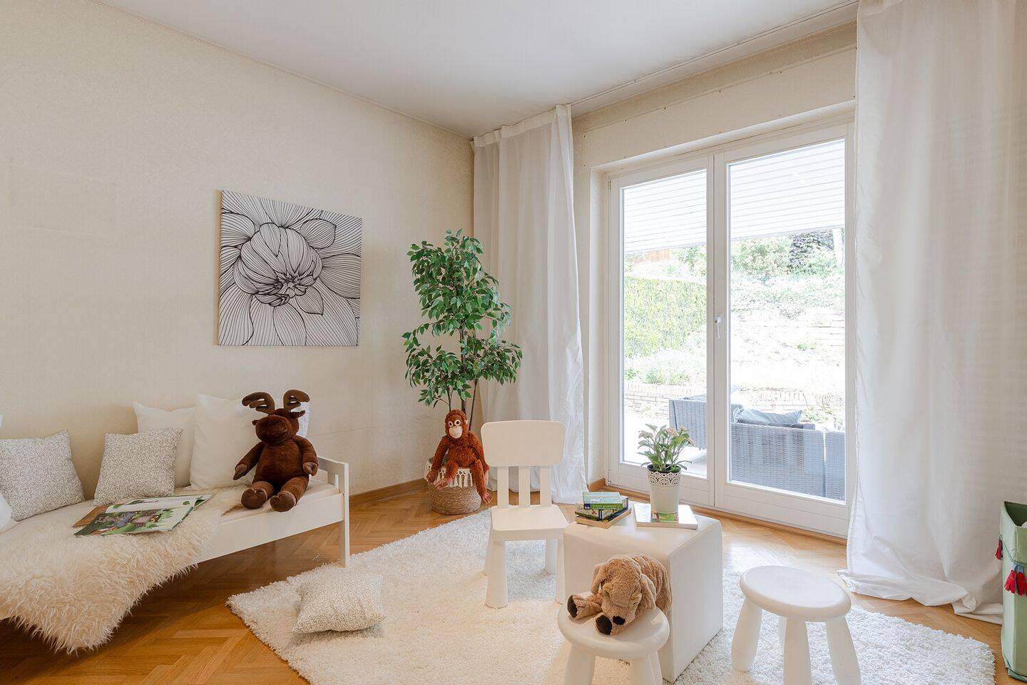Großzügiges, gepflegtes Zweifamilienhaus auf zwei Ebenen mit Gartenidylle, Terrasse und Garage – 55129 Mainz – Vorschaubild 3