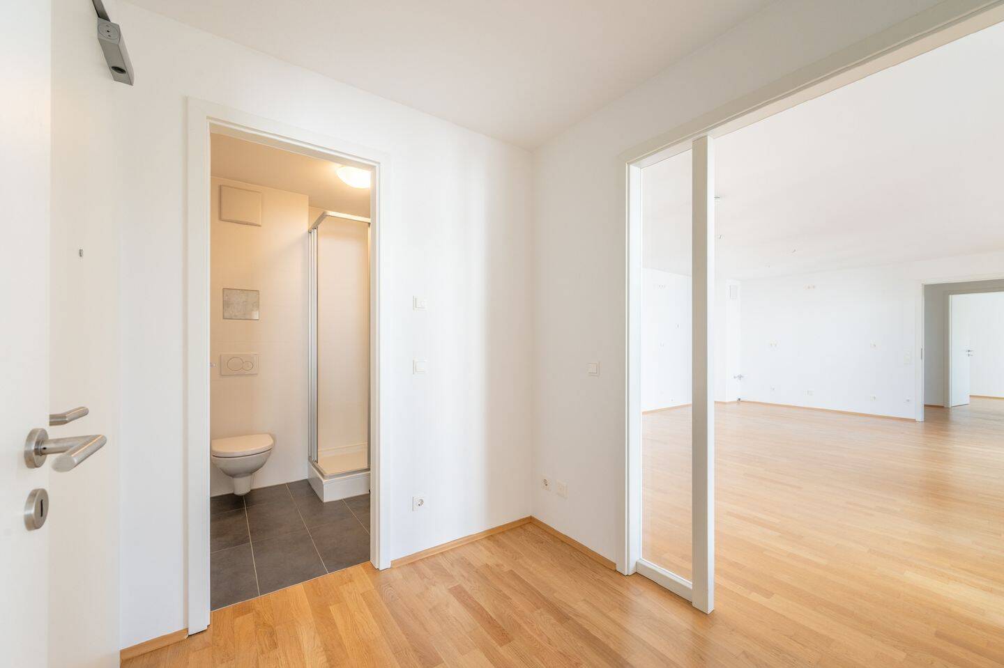 AIGNER – Moderne 4-Zimmer-Wohnung mit West-Ausrichtung in Allach – 80999 München – Vorschaubild 3