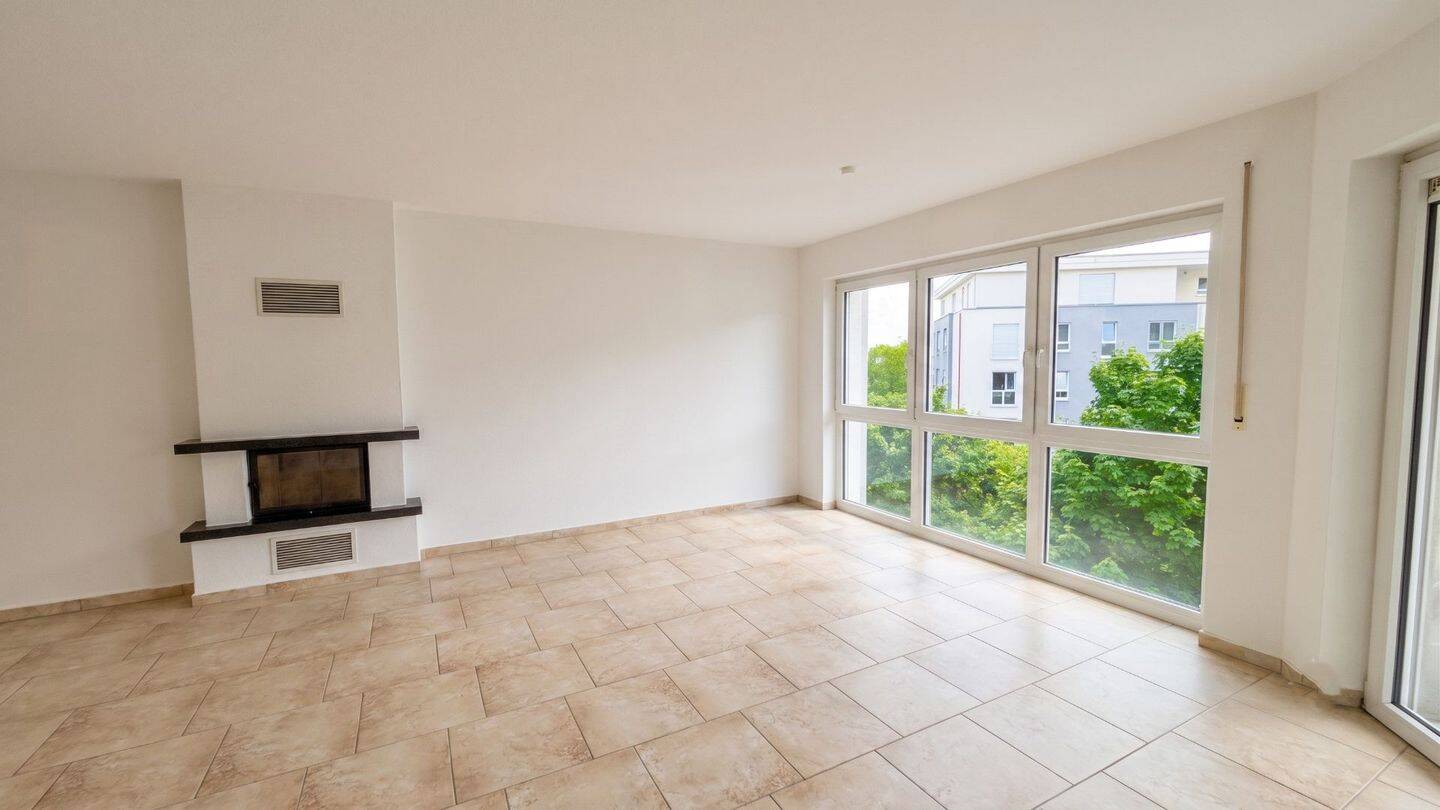 Wohnen mit Ausblick: Moderne 3-Zimmer-Wohnung mit Balkon, Kamin & TG-Stellplatz Wiesbaden-Klarenthal – 65197 Wiesbaden – Vorschaubild 3