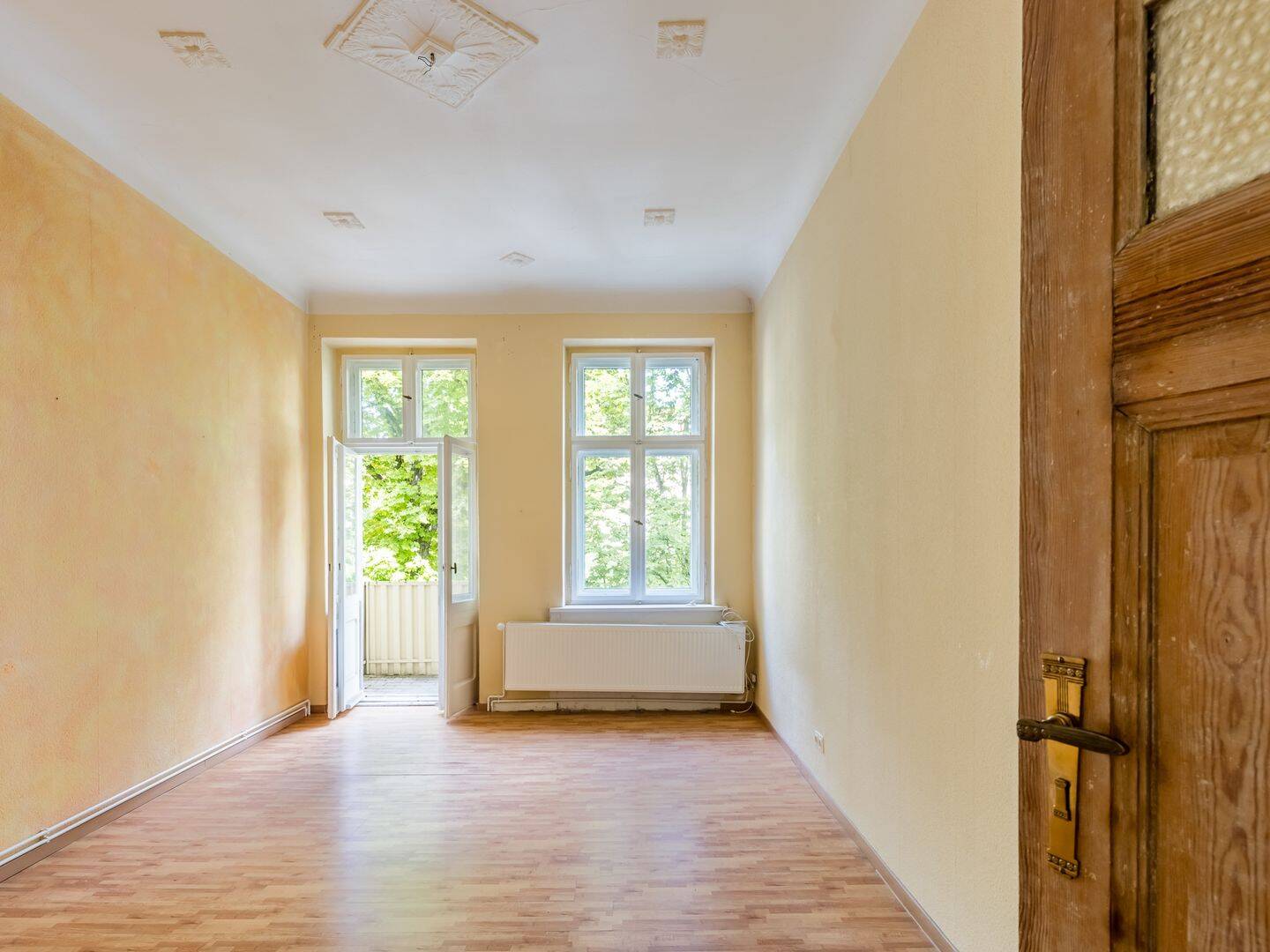 Lichtdurchflutete Altbauwohnung mit Balkon im Herzen des Rheingauviertels – 12161 Berlin – Vorschaubild 3