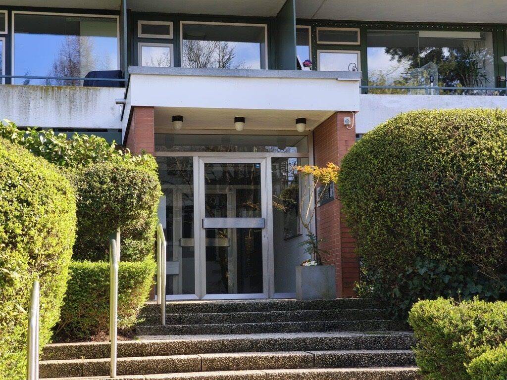 Attraktive 1-Zimmer-Wohnung mit Balkon direkt am Rhein in Köln-Rodenkirchen – 50996 Köln – Vorschaubild 4
