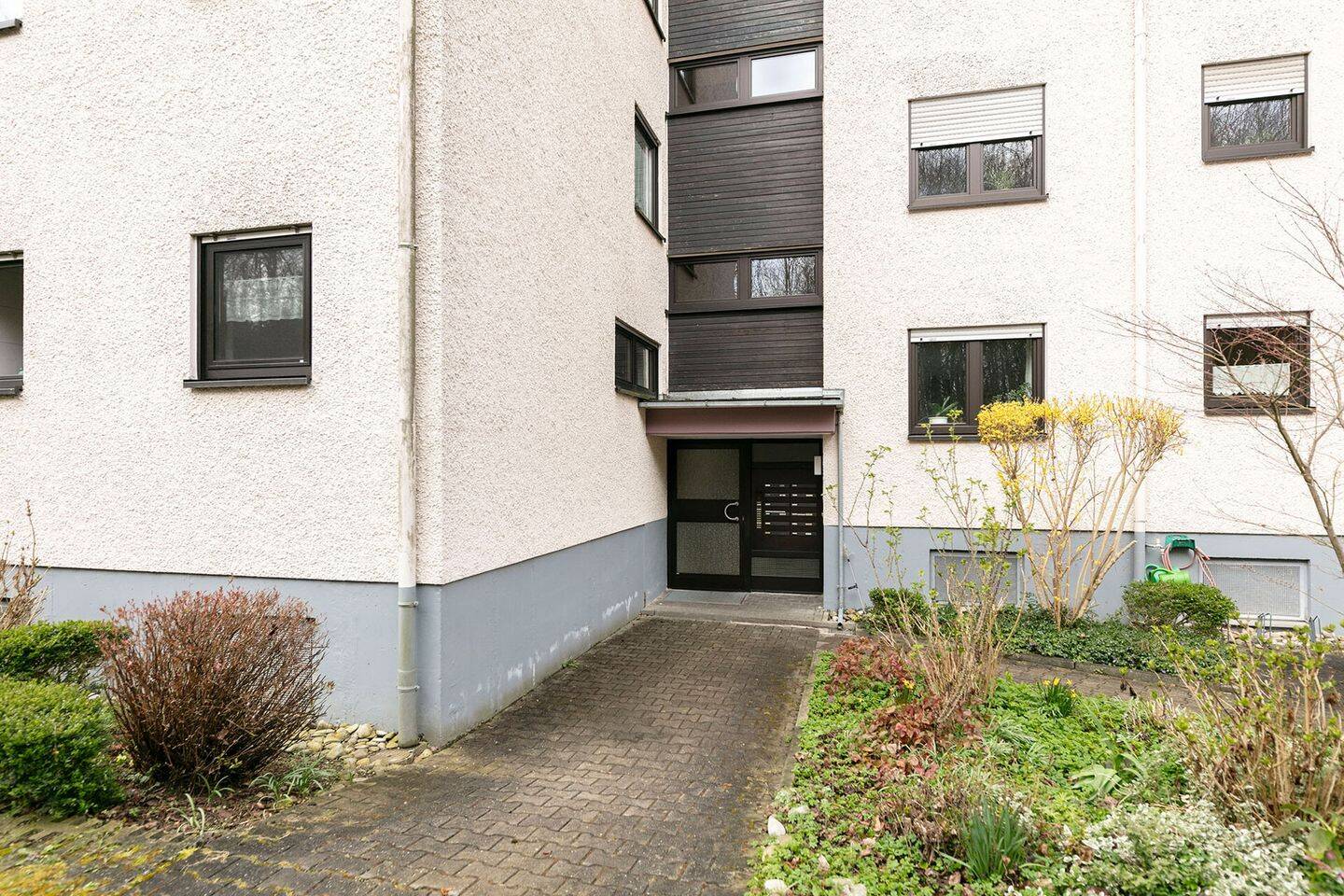 Wohnkomfort für die ganze Familie – 4,5 Zi. inklusive Tiefgaragenstellplatz – 89079 Ulm – Vorschaubild 3
