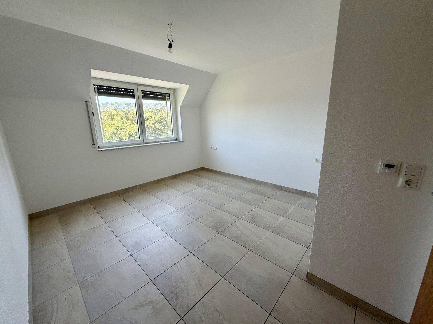 Wohnen mit Blick auf Burg Frankenstein -Erstbezug nach Renovierung- 2-Zimmer mit EBK & TG-Stellplatz – 64297 Darmstadt – Vorschaubild 3