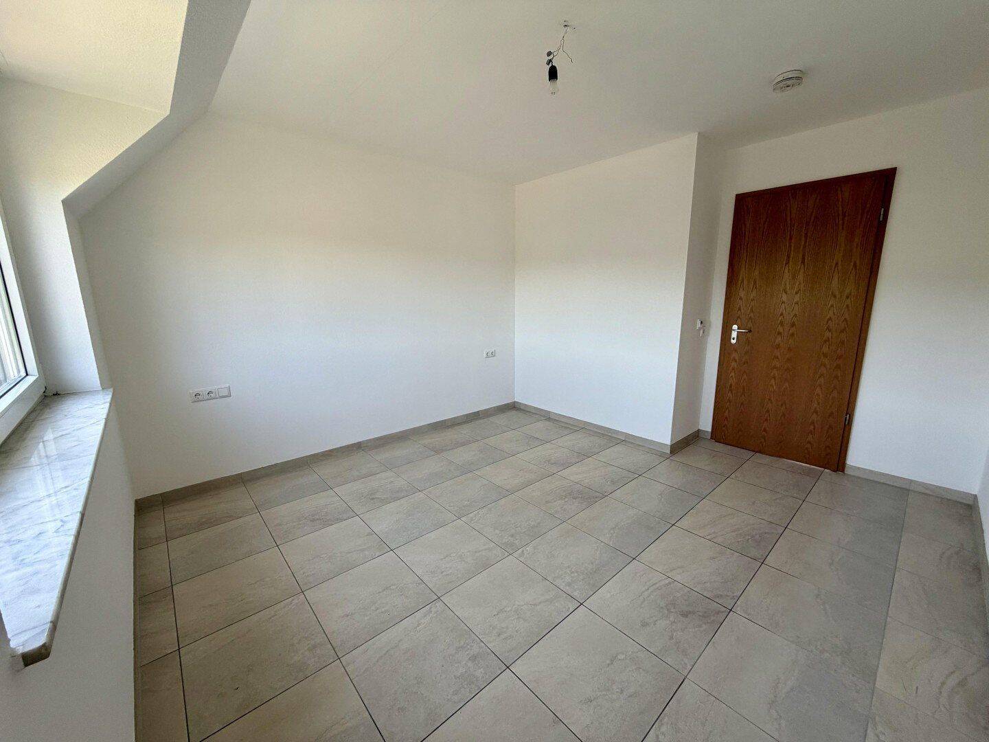 Wohnen mit Blick auf Burg Frankenstein -Erstbezug nach Renovierung- 2-Zimmer mit EBK & TG-Stellplatz – 64297 Darmstadt – Vorschaubild 4