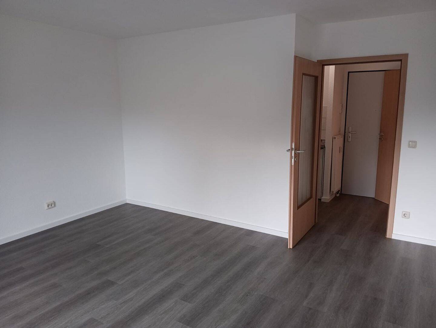 Studenten aufgepaßt! Einzug ab 01.09.2026 – 1 Zi.-Studenten-Apartment direkt gg. der Uni Trier im Obergeschoss – 54296 Trier – Vorschaubild 3