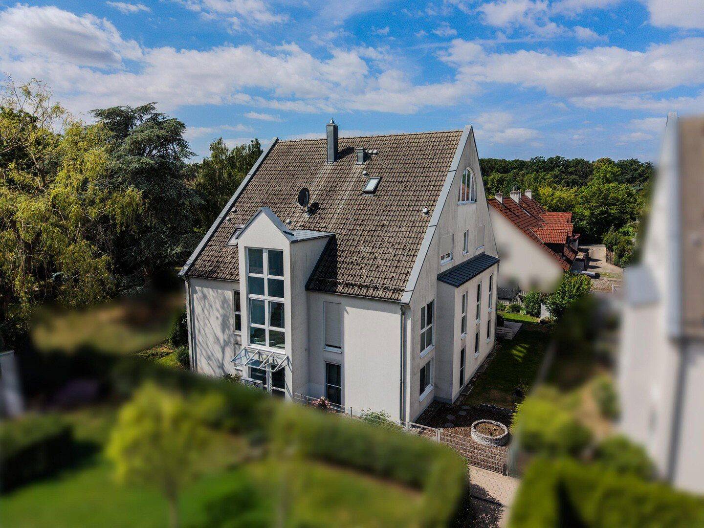 Erdgeschosswohnung mit großem Garten, sonniger Terrasse und zwei Tiefgaragenstellplätzen – 90768 Fürth – Vorschaubild 4