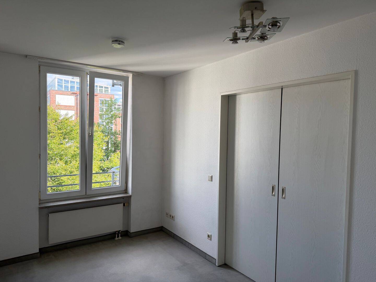 Einmal durchstreichen und einziehen. Tiefgaragenstellplatz inklusive. – 13086 Berlin – Vorschaubild 5