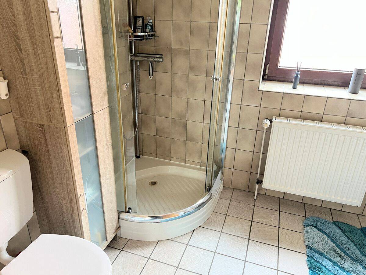 PURNHAGEN-IMMOBILIEN –  Freist.-1.Fam.-Haus auf großzügigem Grundstück inkl. Bauplatz in Bremen-Farge! – 28777 Bremen – Vorschaubild 3