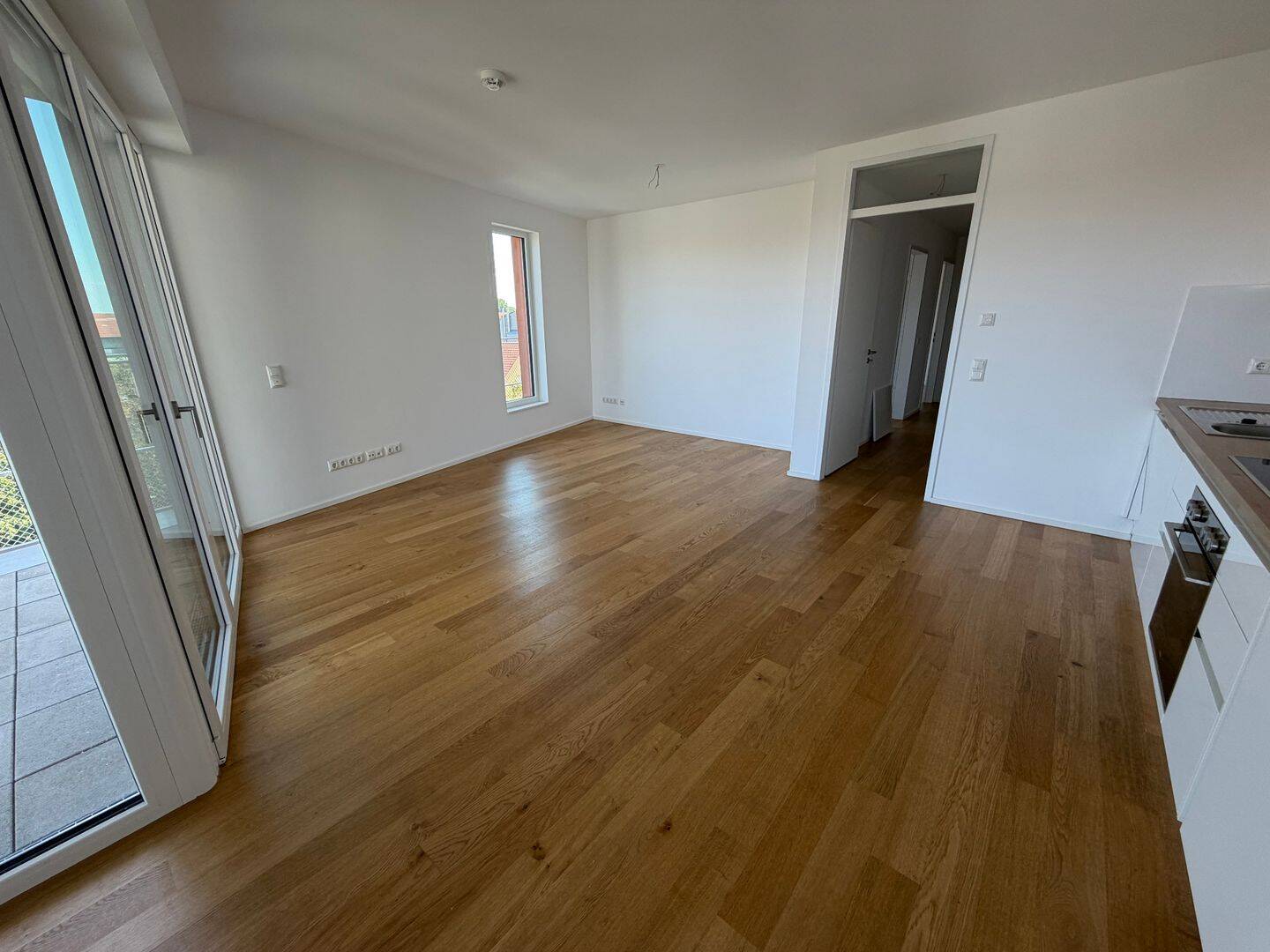 Komfortabel wohnen mit Aufzug, EBK und großem Balkon – 91052 Erlangen – Vorschaubild 3