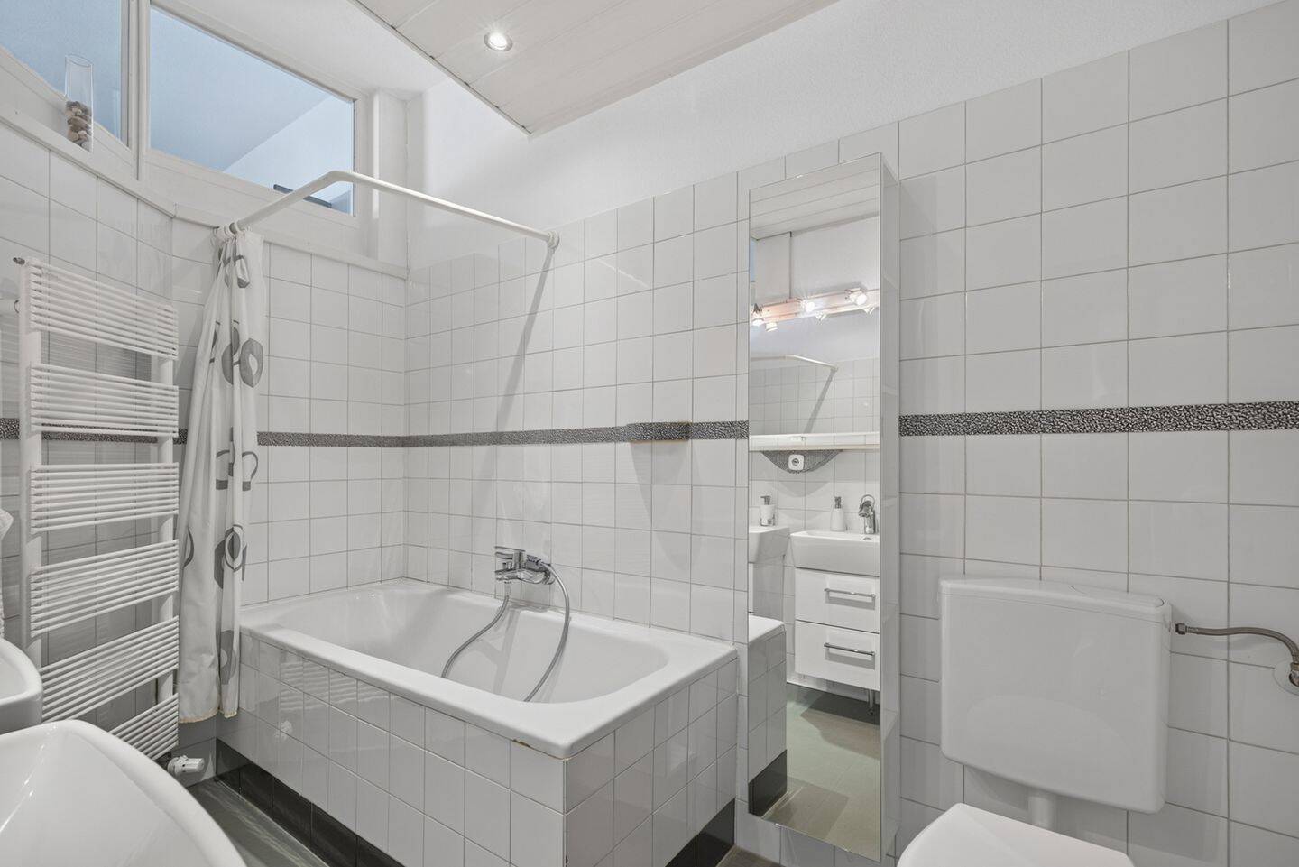 Bezugsfreie 3-Zimmer-Wohnung mit Altbauflair in Mühlburg – 76185 Karlsruhe – Vorschaubild 3