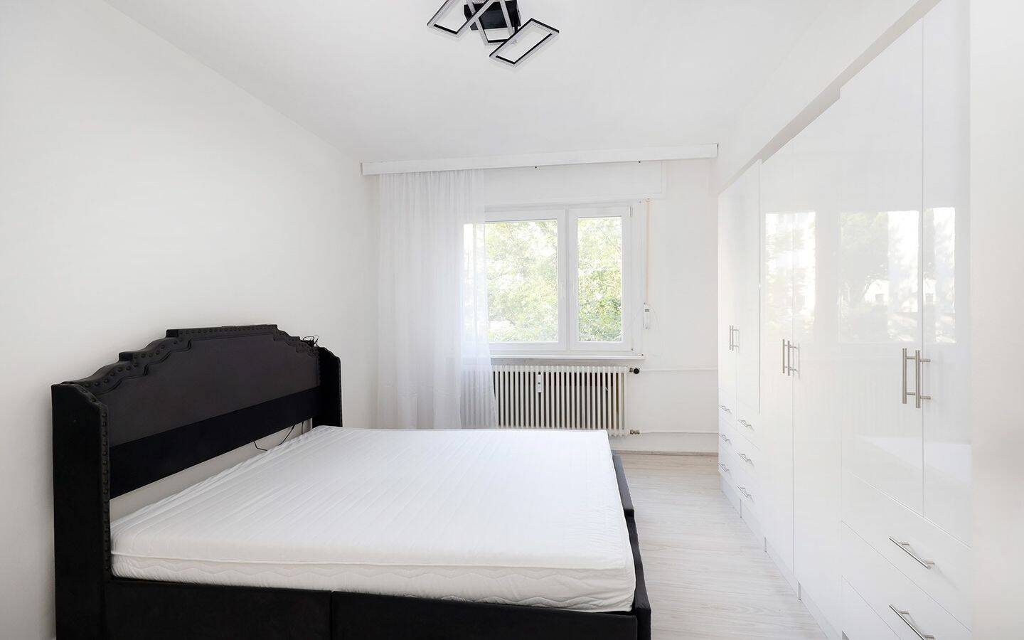 Helle ca. 68m² 2-Zimmer-Wohnung! Sofort bezugsfrei! Perfekter Schnitt! Westbalkon! Stellplatz! – 12109 Berlin – Vorschaubild 3