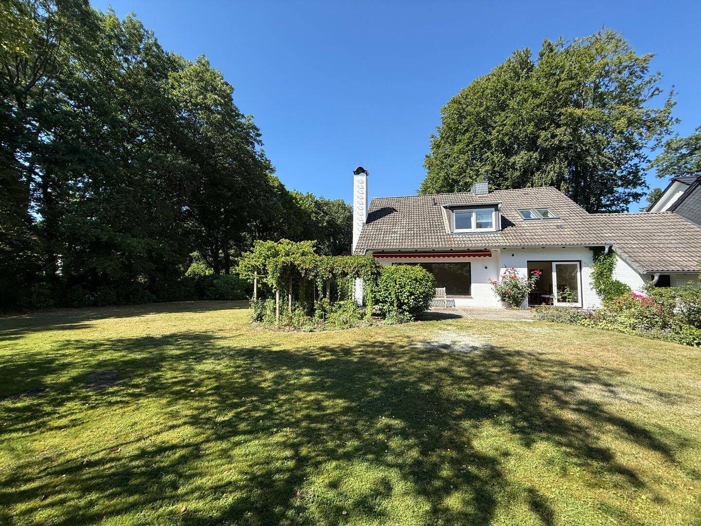Home sweet Home – wunderbares 6-zimmriges Haus zur Miete in perfekter läge von Rissen – 22559 Hamburg – Vorschaubild 3