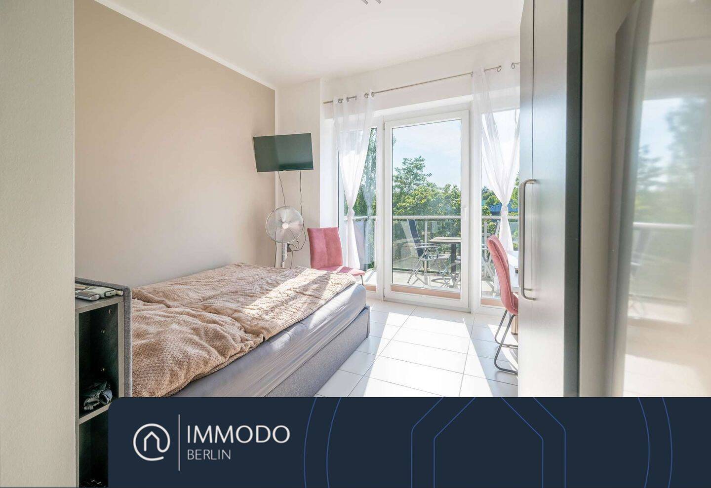 ?? Dachgeschoss mit Freiblick & sonnigen West Balkon – renoviertes 1 Zimmer Studio fußläufig zur FU – 14195 Berlin – Vorschaubild 3