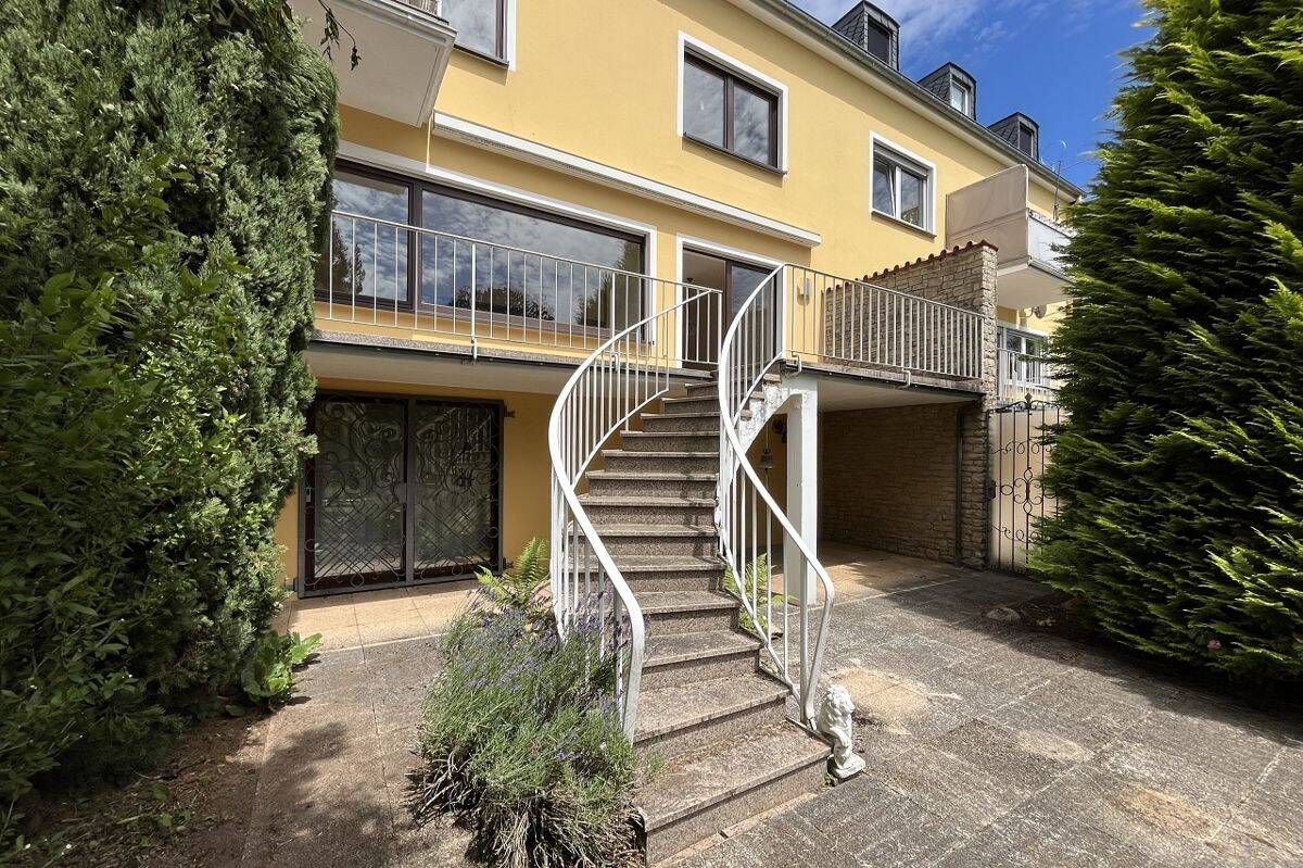 Top angebunden für Grenzgänger: Großzügiges Einfamilienhaus in Trier Euren – 54294 Trier – Vorschaubild 3