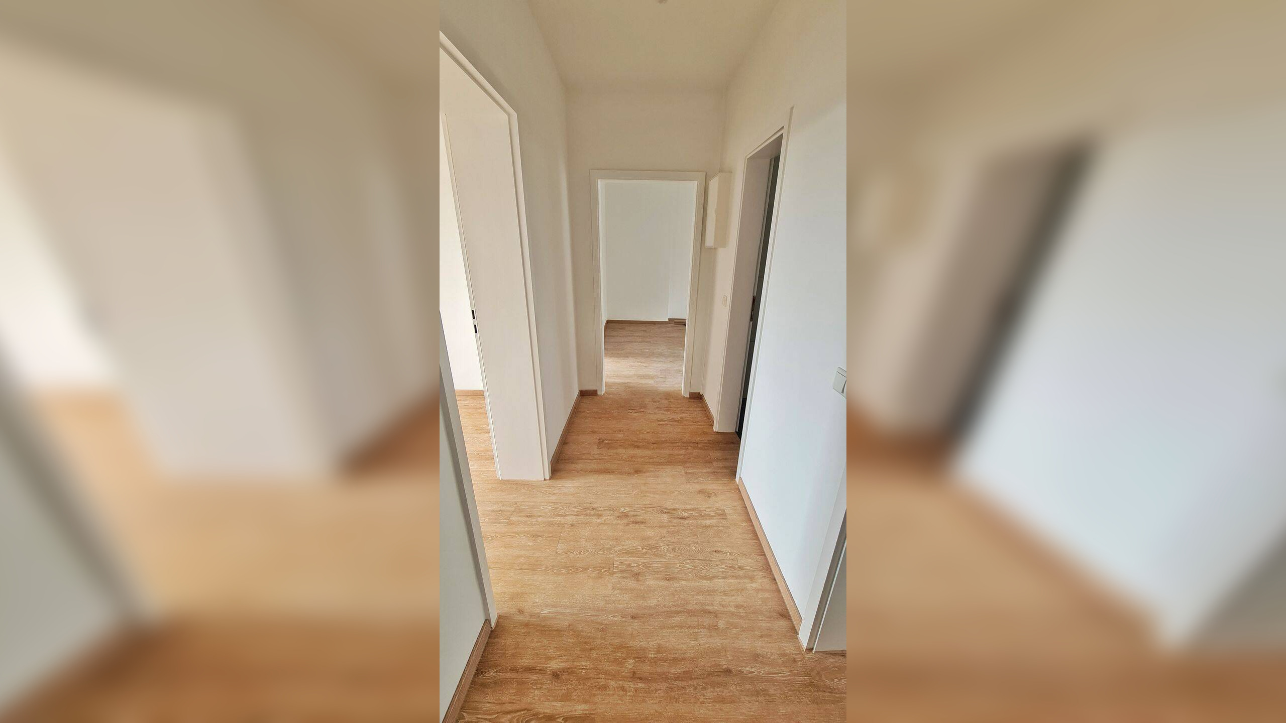 Schöne renoviert Wphnung (3ZiDKB) mit neuem Bad und mit Balkon, Karl-Lehr-Str. 163, Duisburg – 47057 Duisburg – Vorschaubild 8