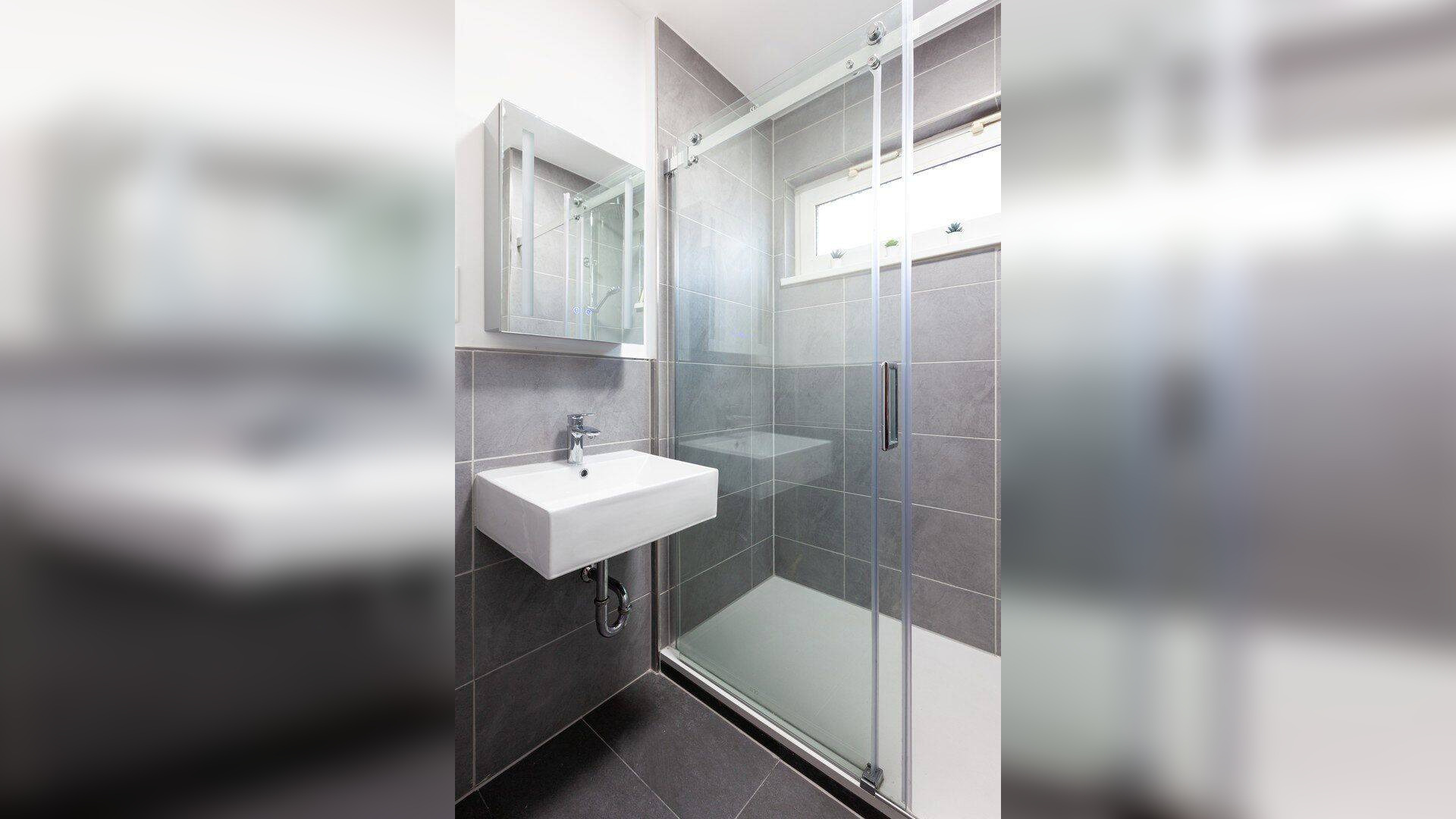 Möblierte 2-Zimmer-Wohnung in Kassel-Nord-Holland – saniert, mit Balkon und WG-geeignet – 34127 Kassel – Vorschaubild 4