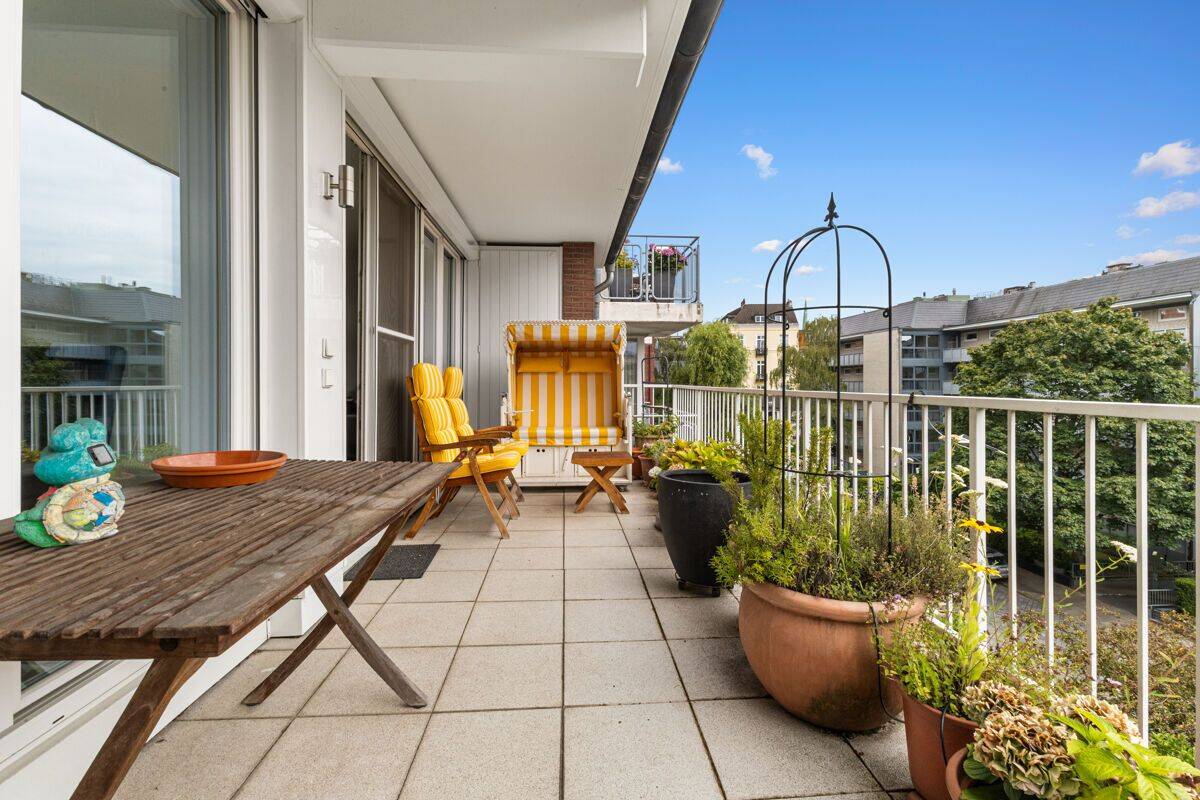 Gepflegte 3-Zimmer Wohnung im Grindelviertel – Mit Fahrstuhl, Südbalkon und Tiefgaragenstellplatz – 20146 Hamburg – Vorschaubild 3