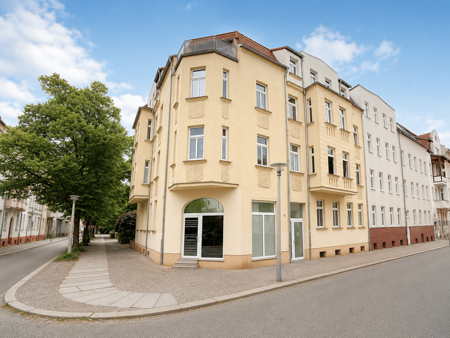 Kernsanierte 2-Zimmer-Wohnung mit neuer moderner Einbauküche – 6110 Halle (Saale) – Vorschaubild 5