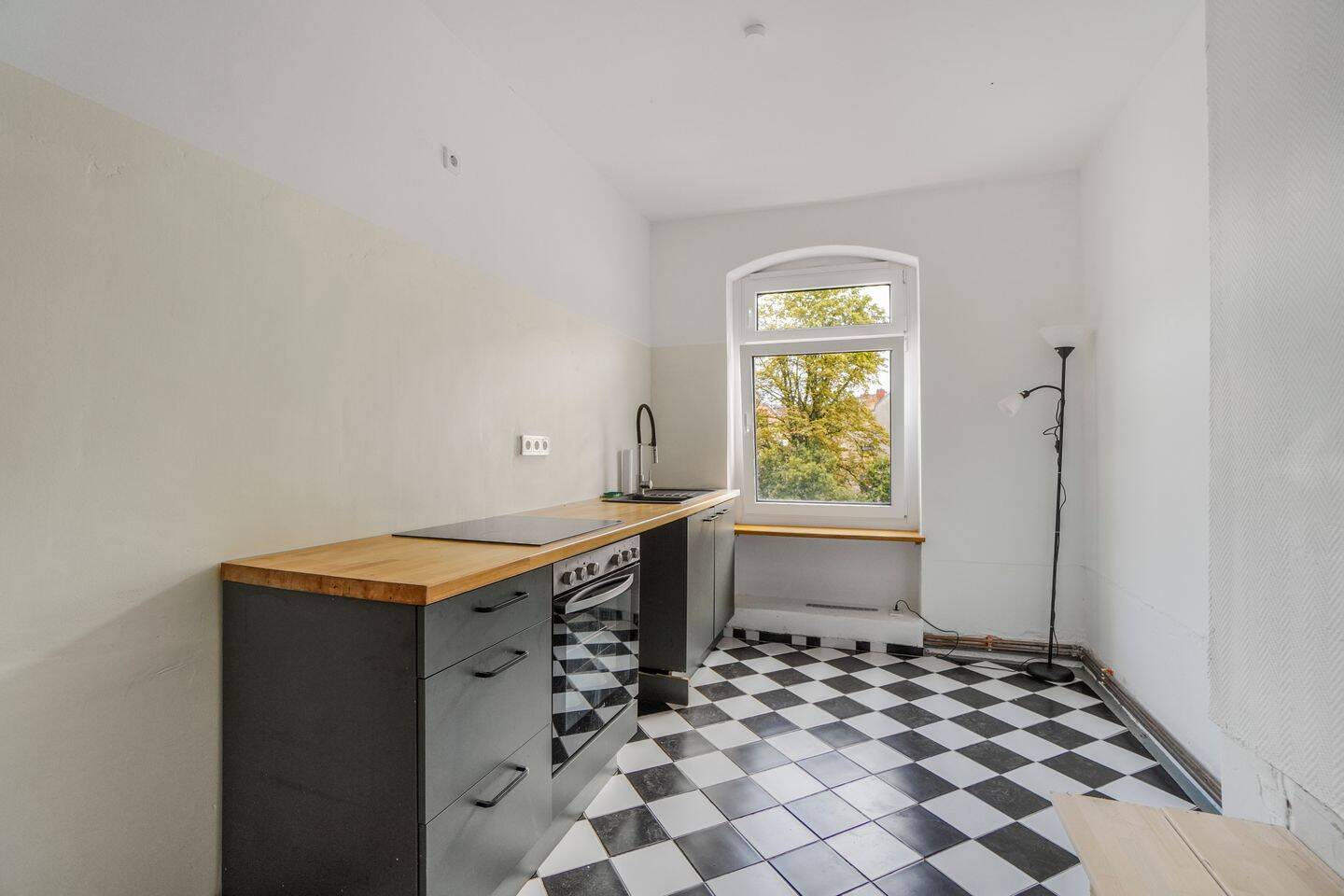 Historischer Charme trifft zeitgemäße Eleganz – 2-Zimmer-Altbau in Neukölln – 12055 Berlin – Vorschaubild 3