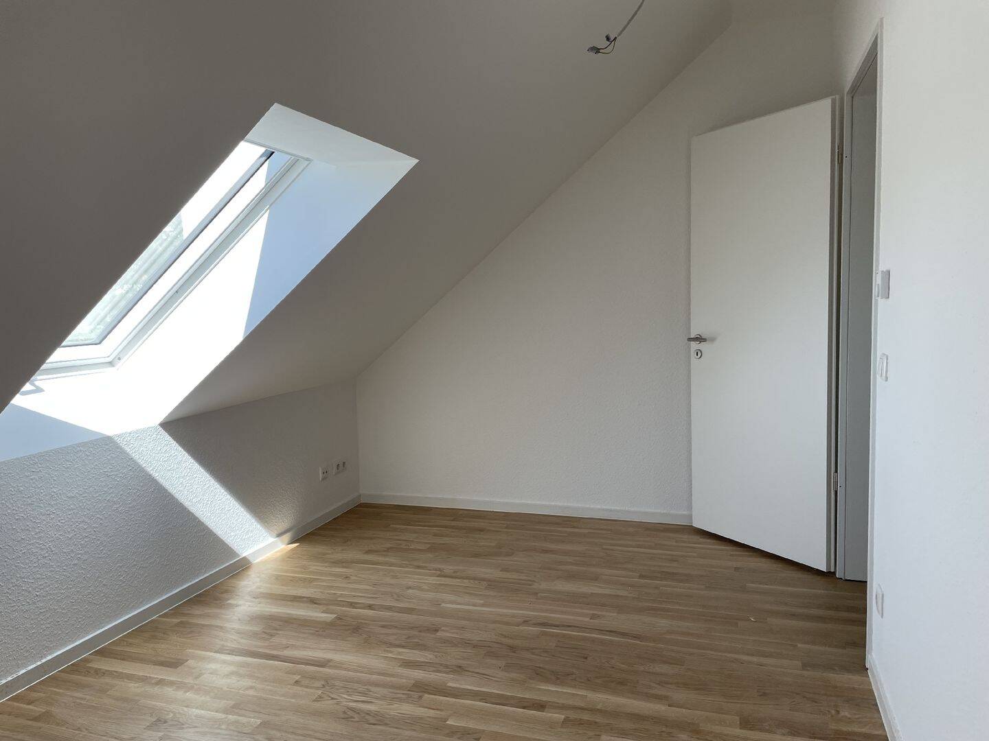 3-Zimmer-Wohnung im Dachgeschoss mit Loggia – 51375 Leverkusen – Vorschaubild 4