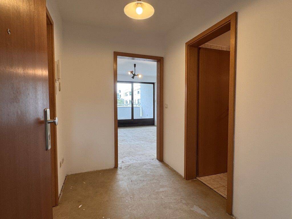 Ein Zuhause zum Wohlfühlen! Geräumige 2-Zimmer-Wohnung mit 2 Loggien – 81739 München – Vorschaubild 5