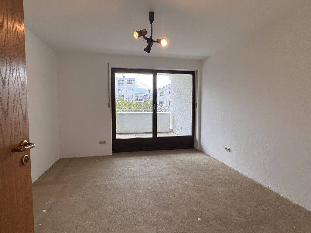 Ein Zuhause zum Wohlfühlen! Geräumige 2-Zimmer-Wohnung mit 2 Loggien – 81739 München – Vorschaubild 8