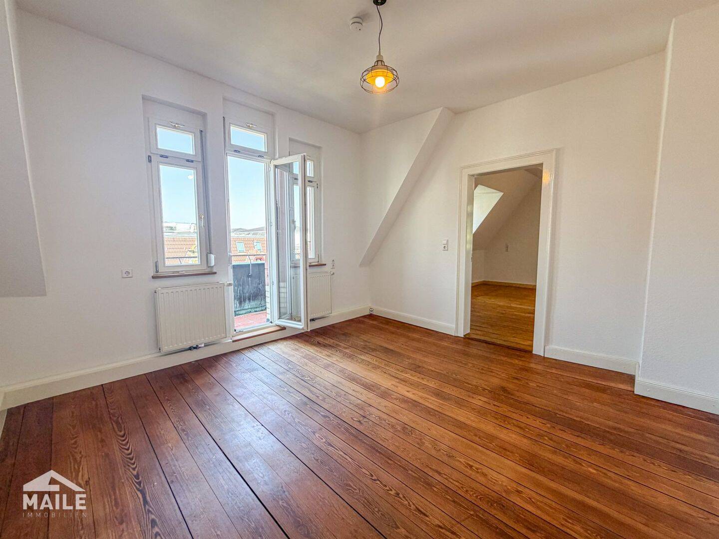 Elegante Altbauwohnung mit modernem Wohnkomfort und Balkon – 70372 Stuttgart – Vorschaubild 3