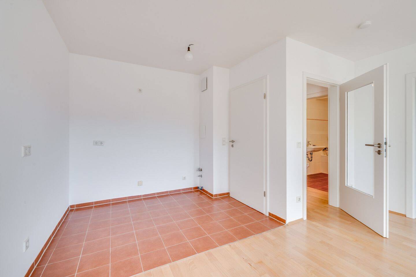 AIGNER – Charmante Erdgeschosswohnung mit Gartenanteil – 80997 München – Vorschaubild 3
